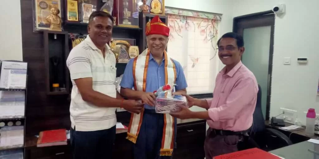 Felicitated Dr. Satish Patki, on Silver Jubilee Get together of BHMS (1990-1991).